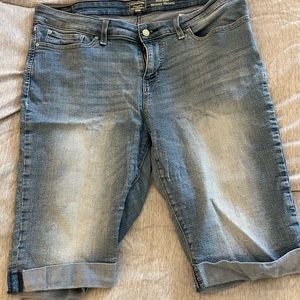 Levi Bermuda shorts